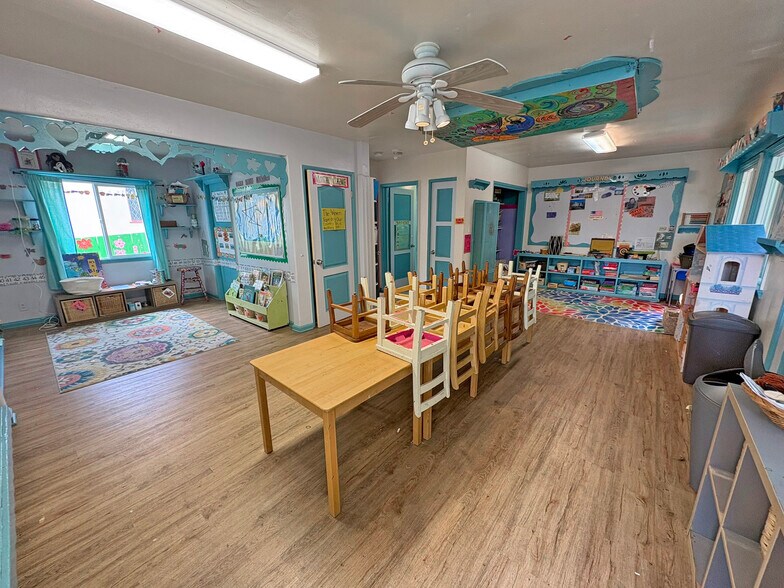More Photos Of 1009 18th St, Santa Monica Schools For Lease