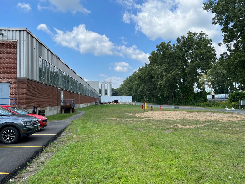 More Photos Of 136 Fuller Rd, Albany Warehouse For Sale
