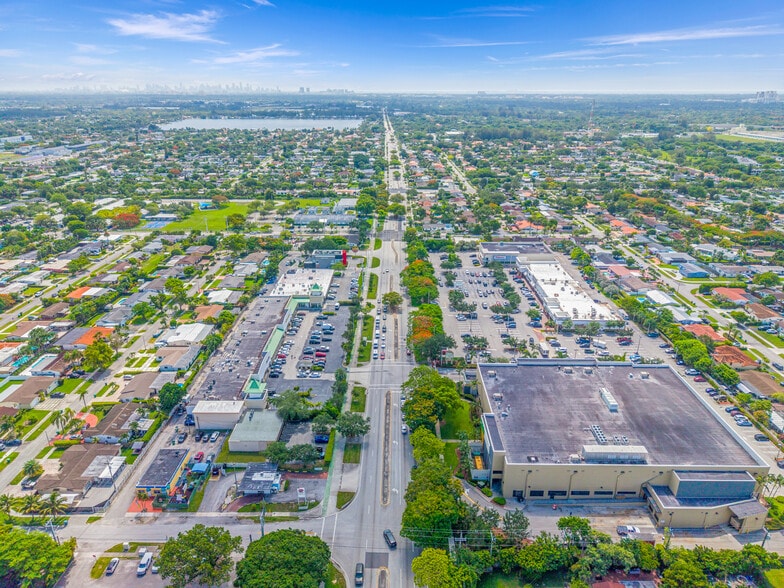 More Photos Of 9465 SW 56th St, Miami Freestanding For Sale
