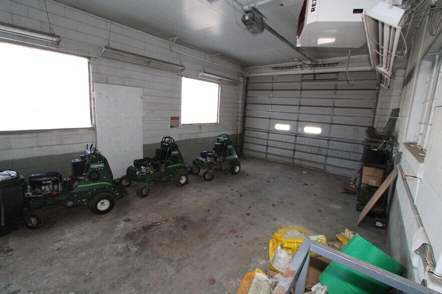 More Photos Of 400 S Pine St, Burlington General Retail For Sale