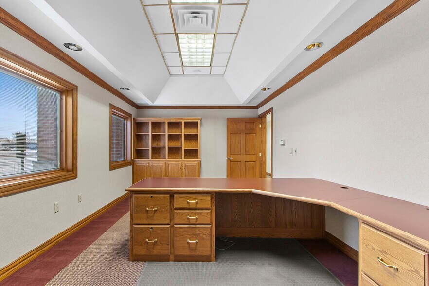 More Photos Of 1201 Enterprise Dr, De Pere Office For Lease