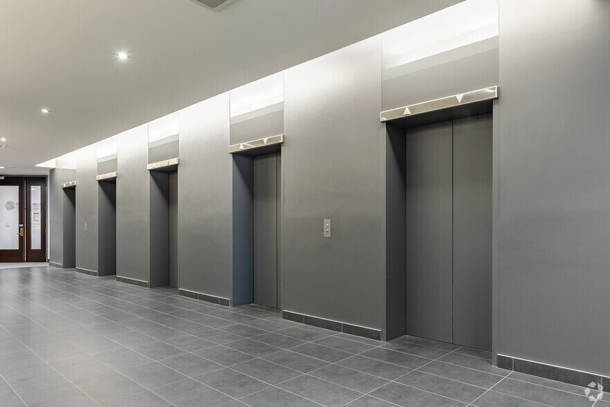 More Photos Of 2 Bloor St W, Toronto Office For Lease