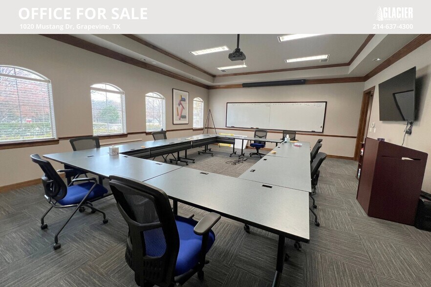 More Photos Of 1020 Mustang Dr, Grapevine Office For Sale