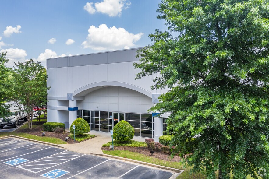 More Photos Of 5950 Freeport Ave, Memphis Distribution For Lease
