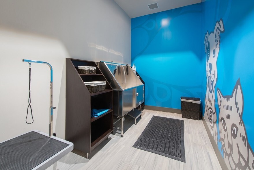 More Photos Of 10000 Town Center Ave, Columbia Apartments For Lease