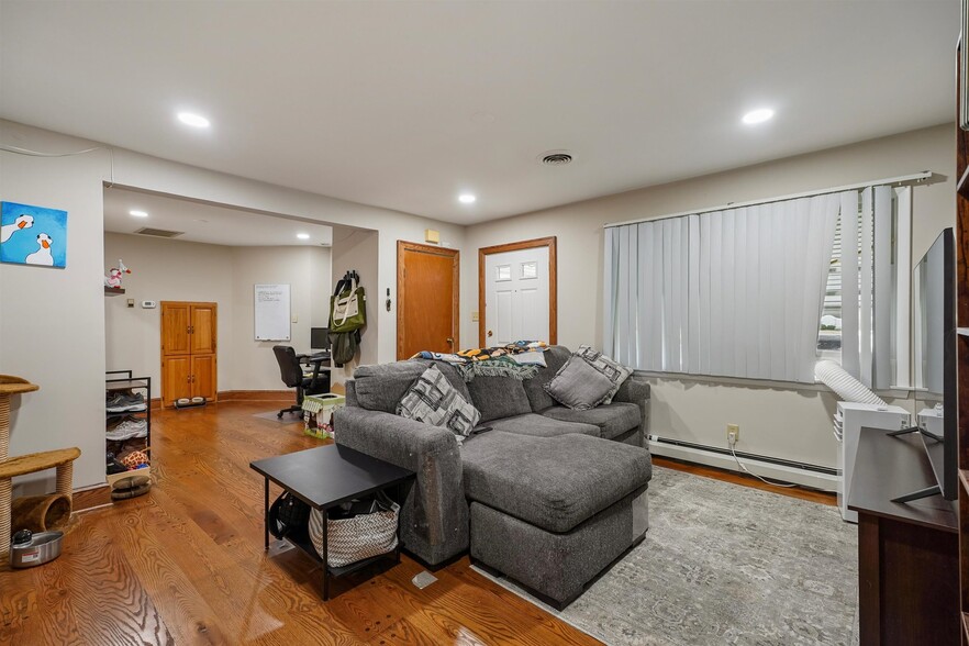 More Photos Of 214 N Main St, North Wales Office Residential For Sale