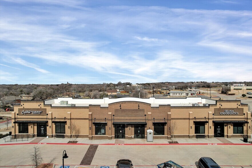 More Photos Of 515 S Preston Dr, Celina General Retail For Sale