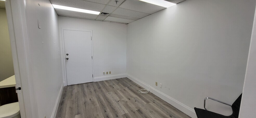 More Photos Of 991-1025 Finch Ave W, Toronto Office For Lease