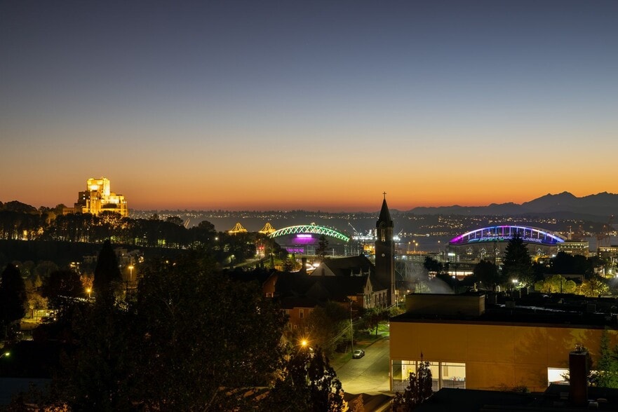 More Photos Of 2309 S Jackson St, Seattle Apartments For Lease