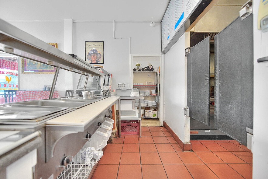 More Photos Of 14901 S Western Ave, Gardena Freestanding For Lease