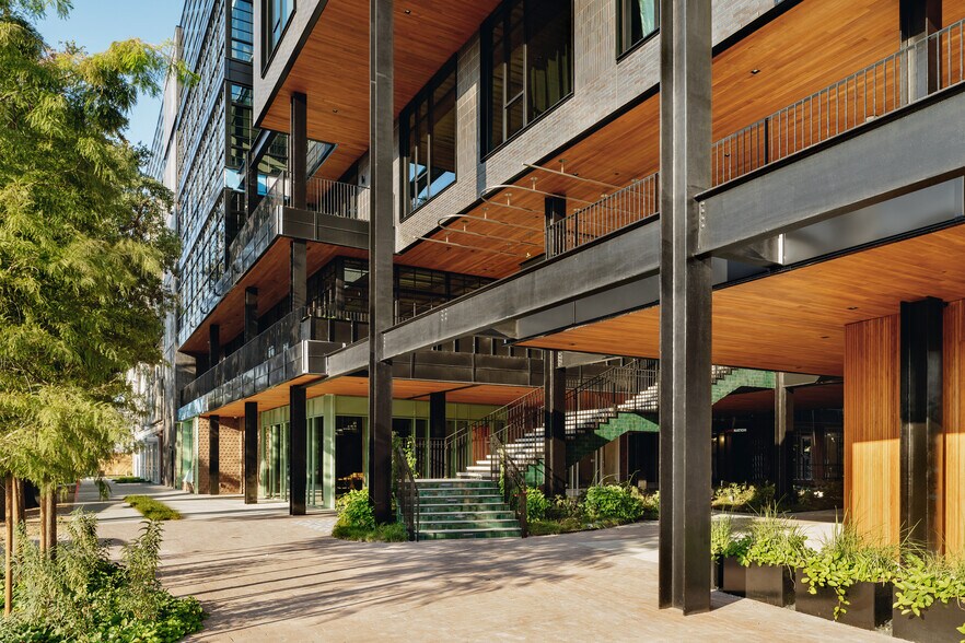 More Photos Of 888 Westheimer Rd, Houston Office For Lease