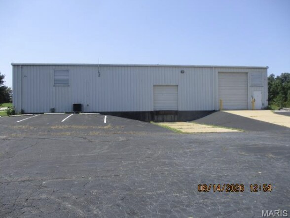 More Photos Of 9 Progress Pky, Union Industrial For Lease