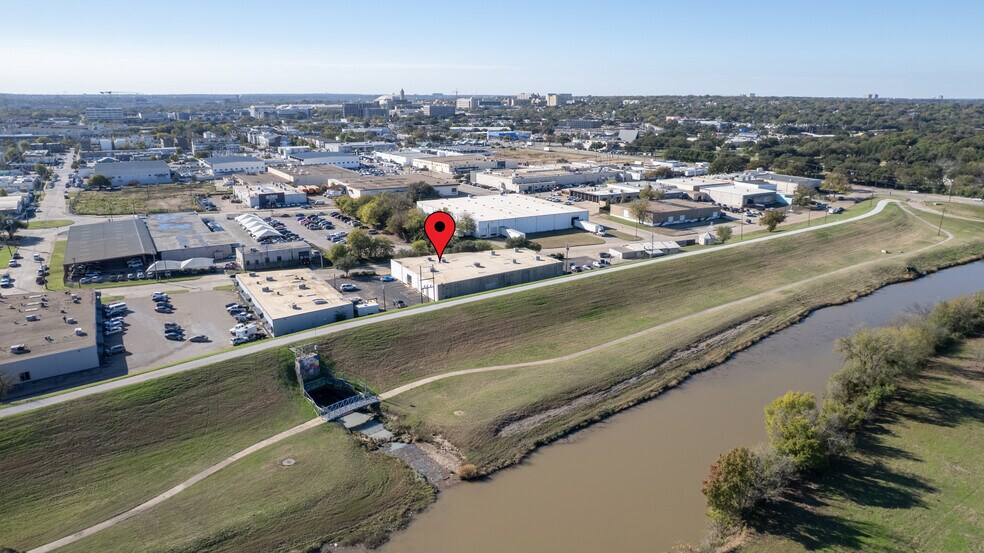 More Photos Of 2816 Shamrock Ave, Fort Worth Loft Creative Space For Lease