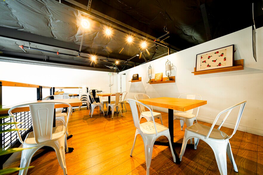 More Photos Of 921 Crocker St, Los Angeles Storefront Retail Office For Sale