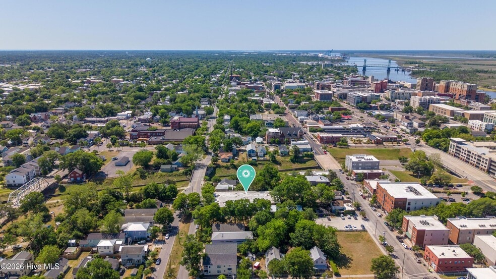 More Photos Of 711 S 5th Ave, Wilmington General Retail For Sale