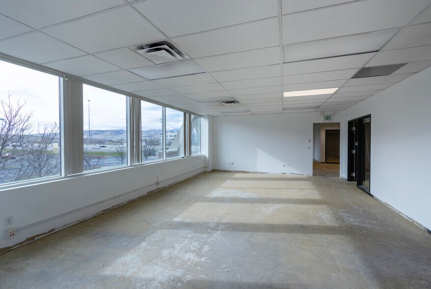 More Photos Of 65 E Wadsworth Park Dr, Draper Office For Lease