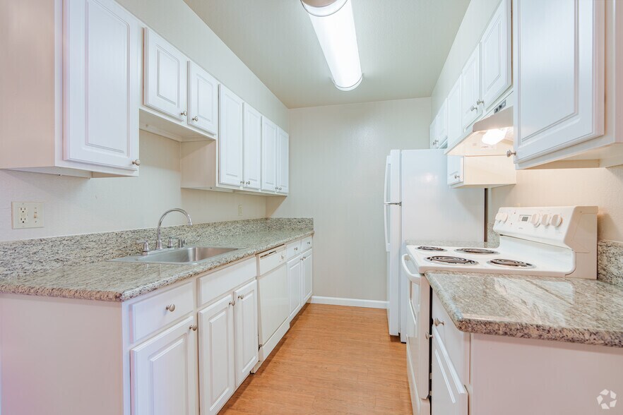 More Photos Of 6290 Fennwood Ct, Sacramento Apartments For Sale