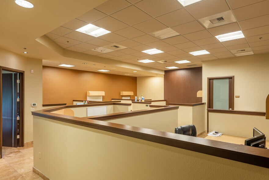 More Photos Of 955 Grier Dr, Las Vegas Light Distribution For Lease
