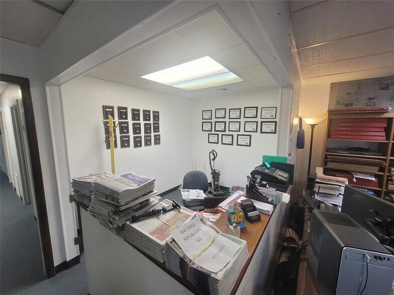 More Photos Of 405 N Harmon Ave, Watonga Office For Sale