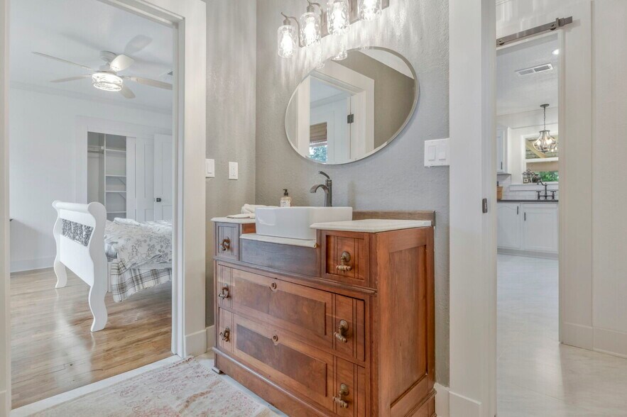 More Photos Of 6682 Ravine St, Milton Office Residential For Sale