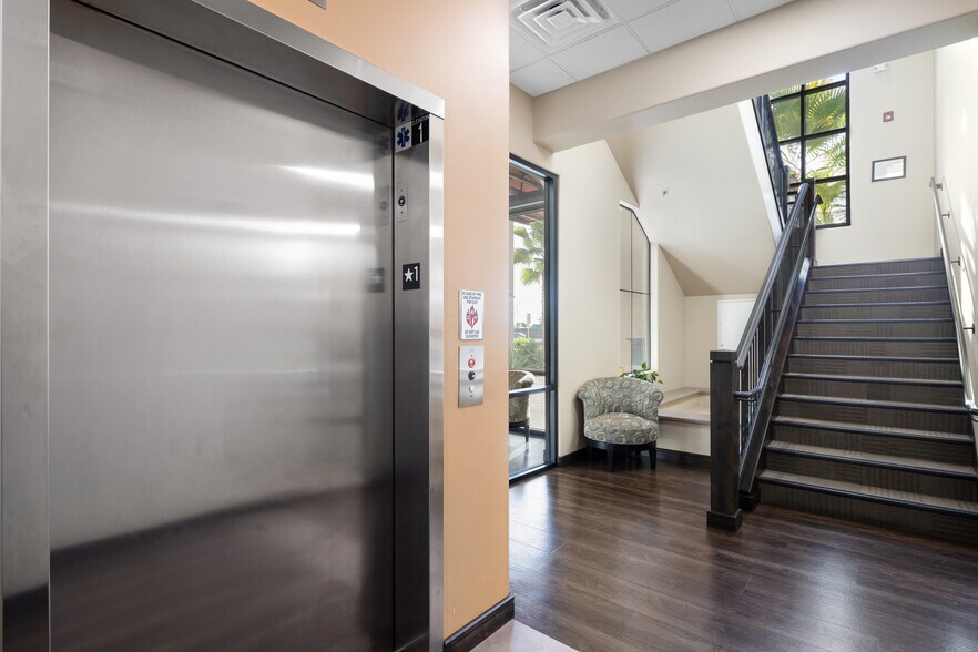 More Photos Of 1608 Norris Rd, Bakersfield Office For Lease