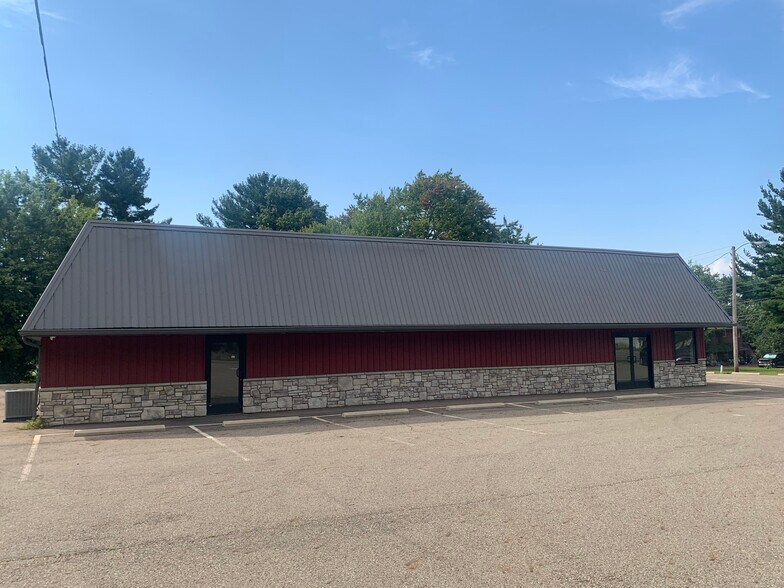 More Photos Of 4291 Manchester Ave NW, North Lawrence Office For Sale