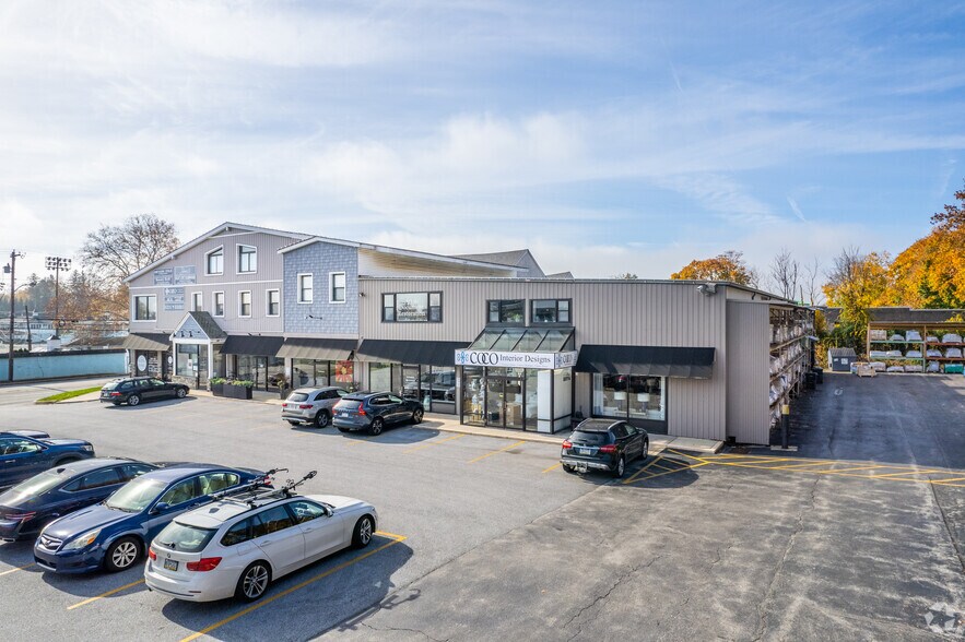 More Photos Of 111 W Lancaster Ave, Devon Unknown For Lease