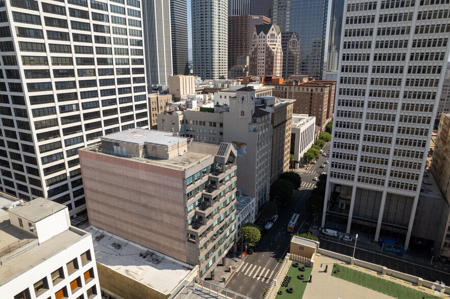 More Photos Of 631 S Olive St, Los Angeles Office For Lease