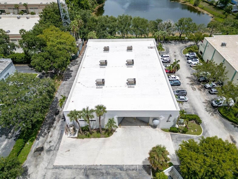 More Photos Of 6510 W Rogers Cir, Boca Raton Light Manufacturing For Sale
