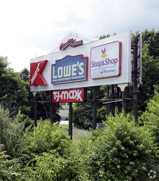 More Photos Of 200-296 Garfield Ave, Cranston Unknown For Lease