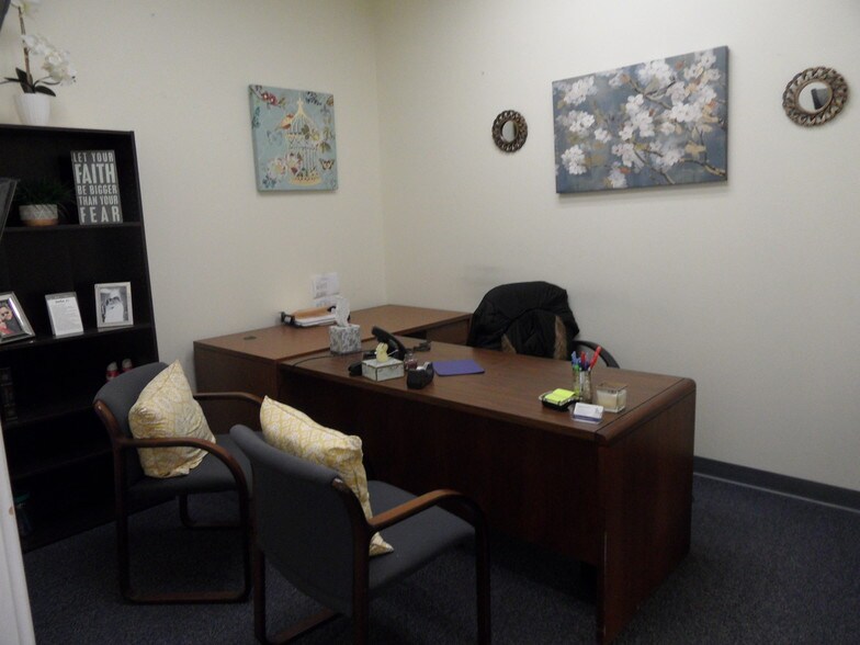 More Photos Of 1507 Park Center Dr, Orlando Office For Lease