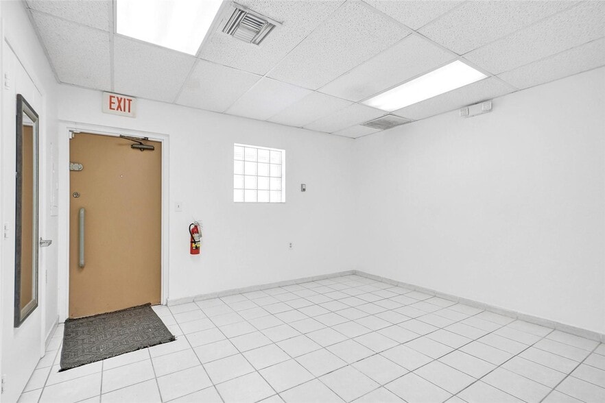 More Photos Of 201-211 E Hallandale Beach Blvd, Hallandale Beach Medical For Lease