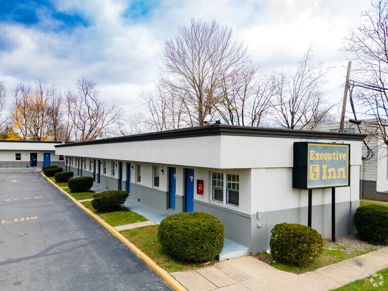 More Photos Of 4035 New Jersey 33, Tinton Falls Hotel For Lease