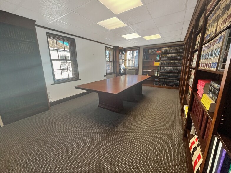 More Photos Of 512 Swede St, Norristown Office For Sale