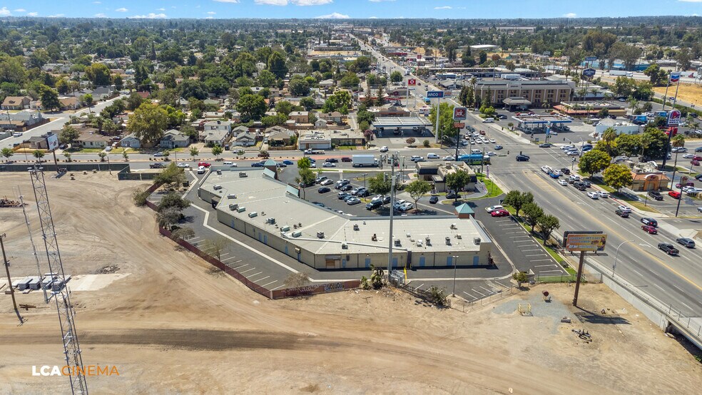 More Photos Of 1220 Oak St, Bakersfield Freestanding For Sale