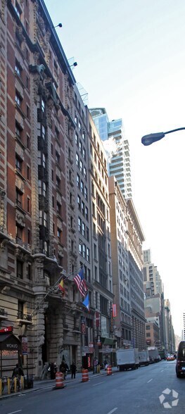 Primary Photo Of 10 W 33rd St, New York Office For Lease