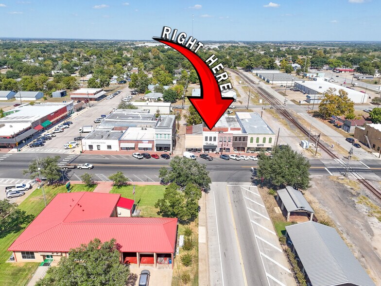 More Photos Of 1116 Austin St, Hempstead Storefront Retail Office For Sale