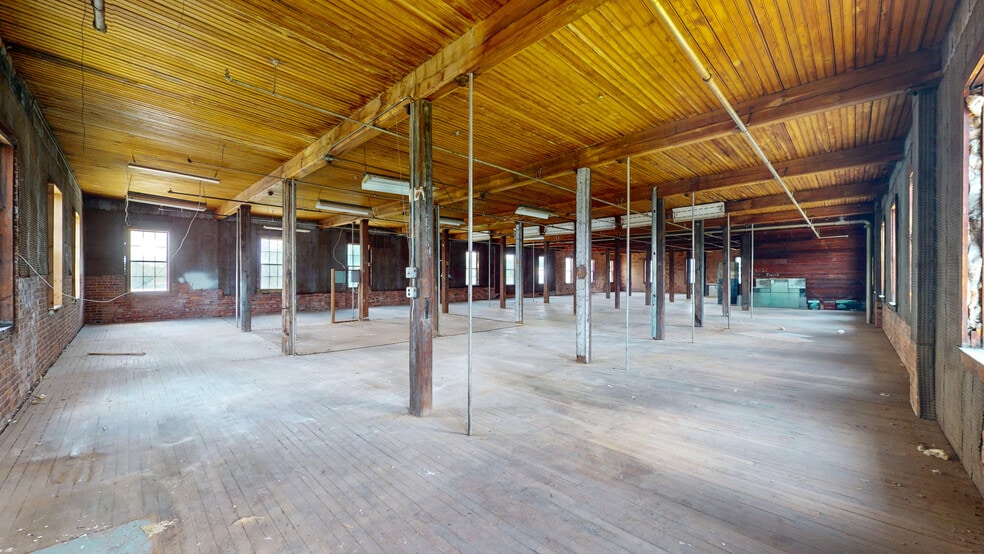 More Photos Of 35 Oakland St, Manchester Warehouse For Sale