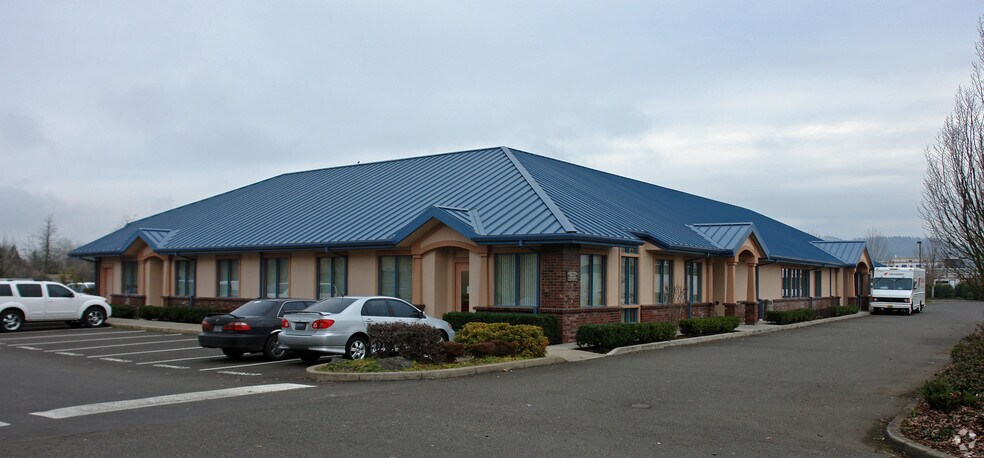 More Photos Of 2830-2832 Crescent Ave, Eugene Medical For Lease