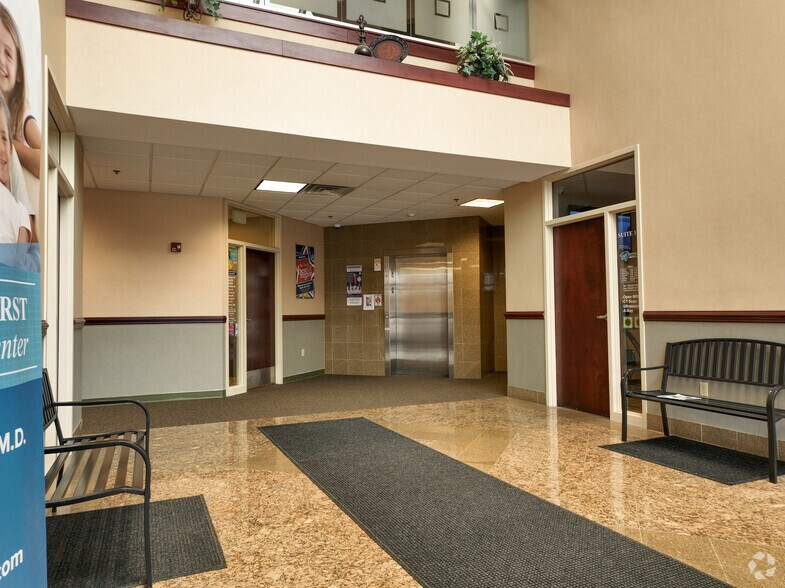 More Photos Of 8840 Calumet Ave, Munster Office For Lease