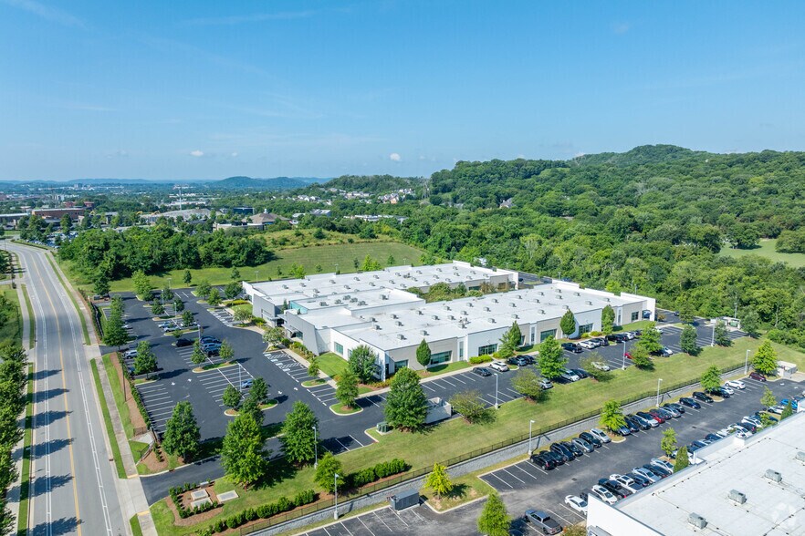 More Photos Of 1573 Mallory Ln, Brentwood Office For Lease