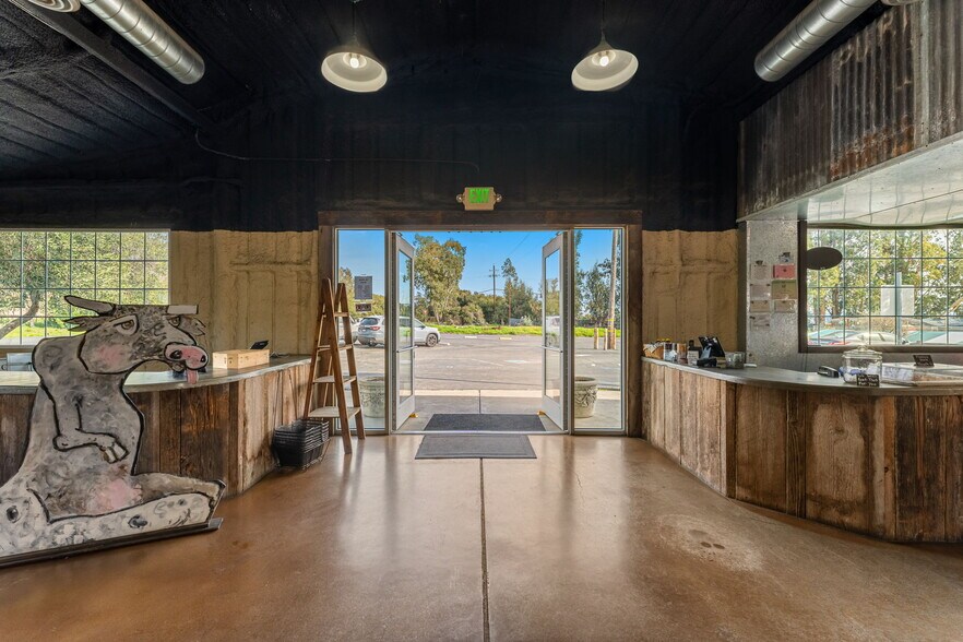 More Photos Of 3106 Golden Gate Dr, Napa Flex For Sale