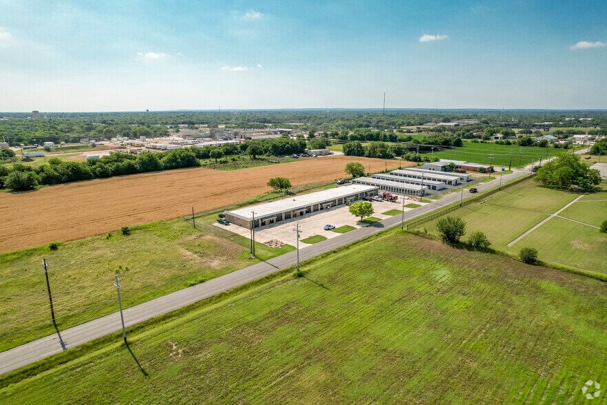 More Photos Of 1419 Fleming Dr, Seguin Self Storage For Sale
