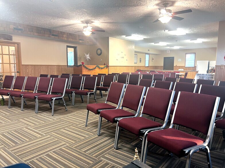 More Photos Of 418 S 14th St, Wymore General Retail For Sale