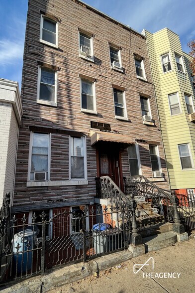 More Photos Of 191 Calyer St, Brooklyn Apartments For Sale