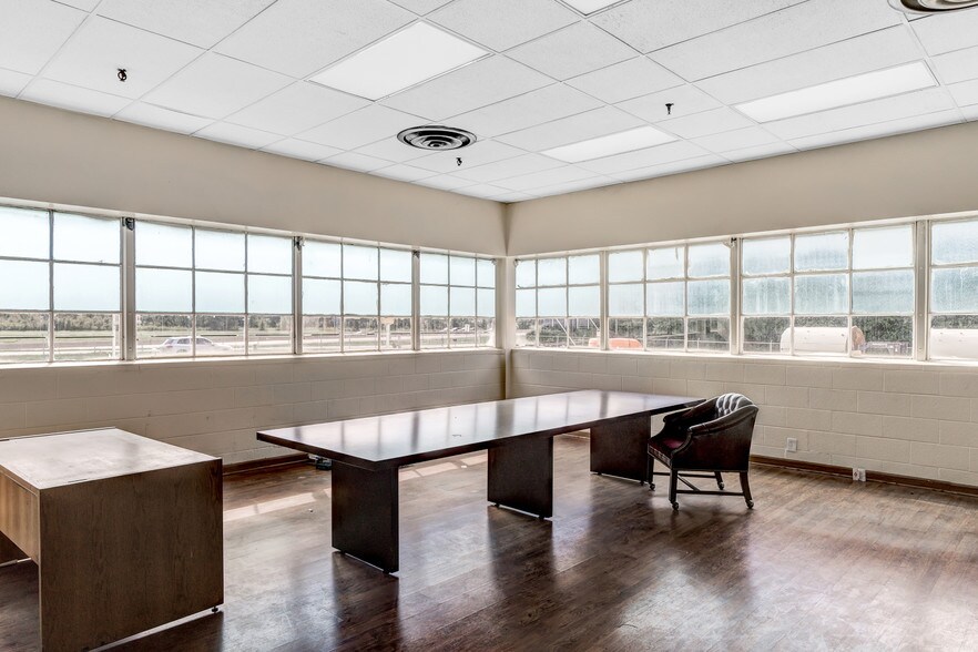 More Photos Of 13343 Interstate 20 E, Tyler Warehouse For Lease