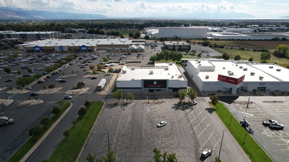 More Photos Of 859 W Hill Field Rd, Layton Freestanding For Sale