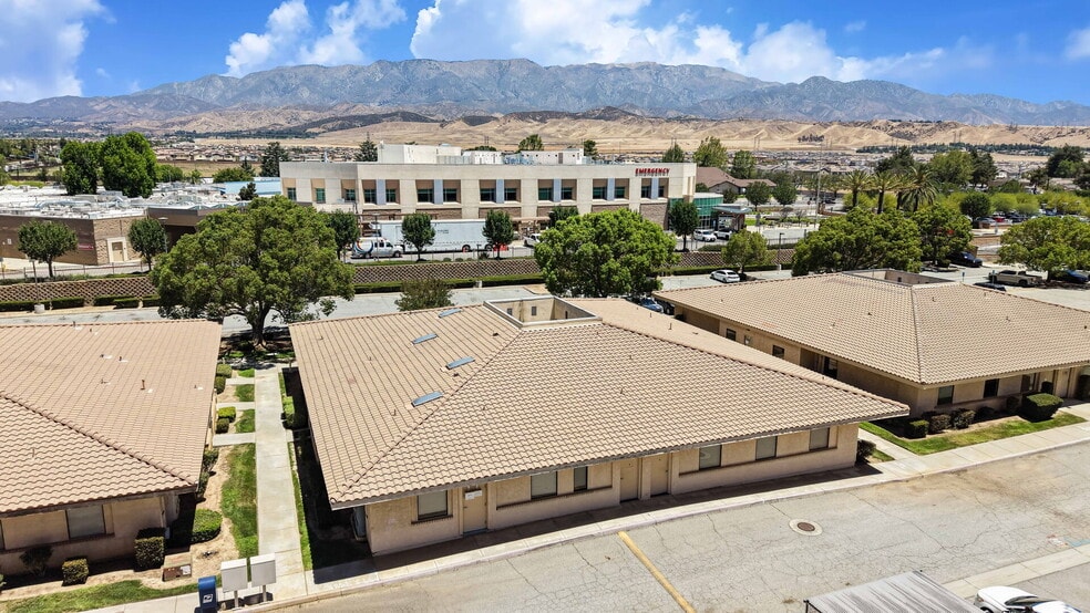More Photos Of 264 N Highland Springs Ave, Banning Medical For Sale