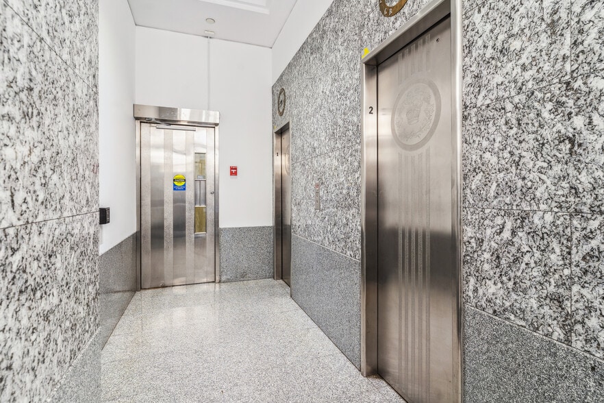 More Photos Of 20 Victoria St, Toronto Office For Lease