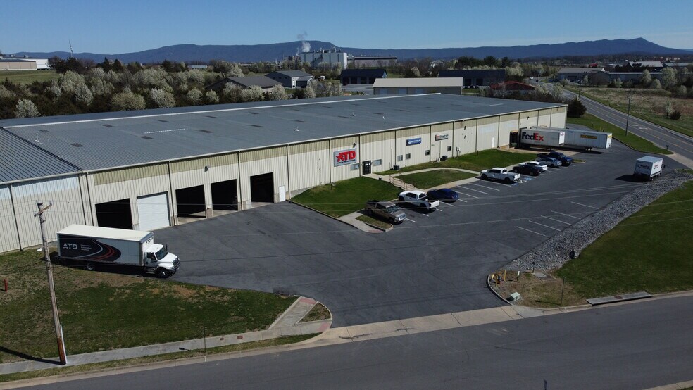 More Photos Of 880 Acorn Dr, Harrisonburg Distribution For Lease